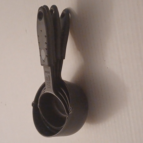 4/$40 Black Measuring Cups With Handles - Set of 4 - Picture 9 of 10